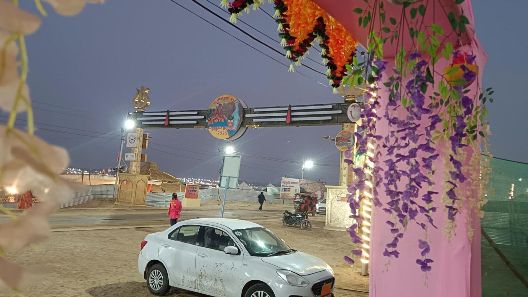 Mahakumbh Luxury Cottage Allāhābād Junction Dış mekan fotoğraf