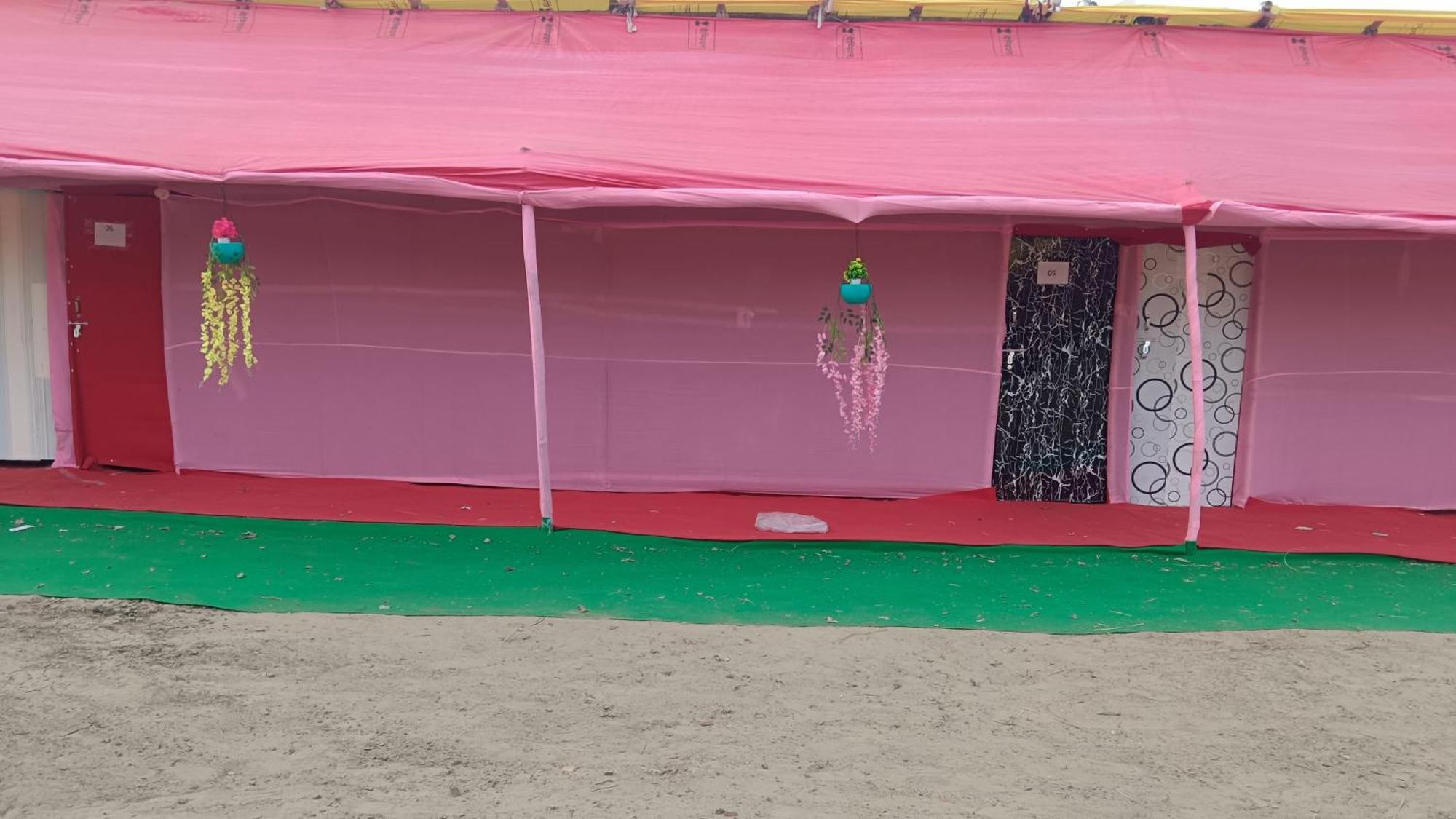Mahakumbh Luxury Cottage Allāhābād Junction Dış mekan fotoğraf